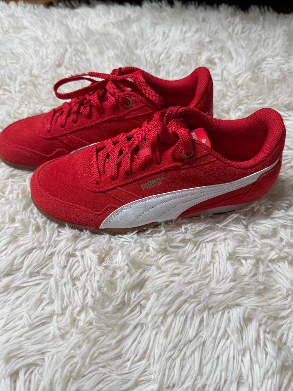 Red puma Bella Donna